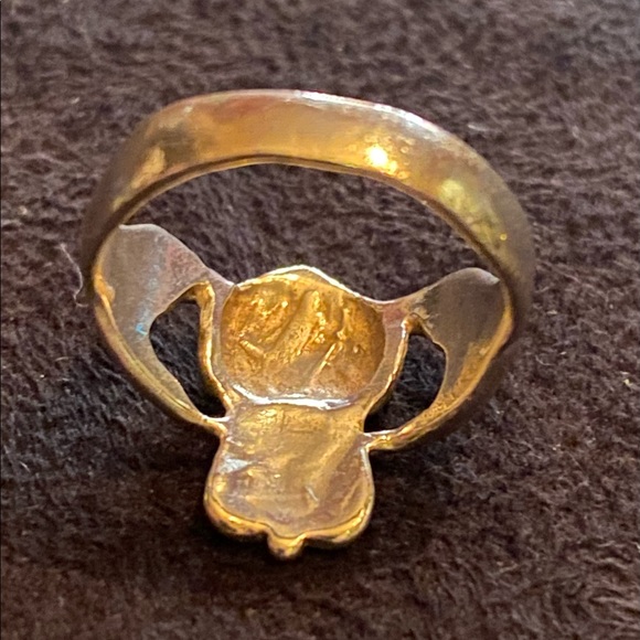 Irish Claddagh Ring - Picture 5 of 6